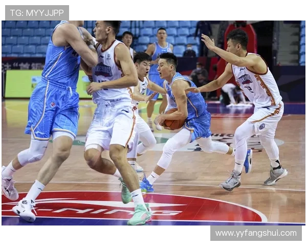 北京控股迎战南京同曦双方全力拼搏上演激烈攻防大战